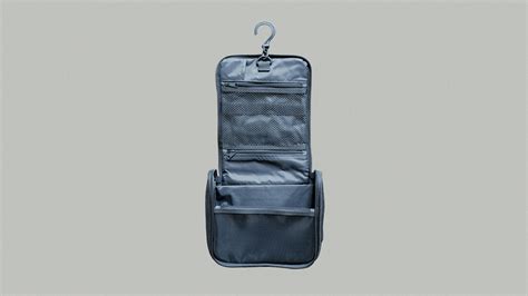 muji hanging travel case.